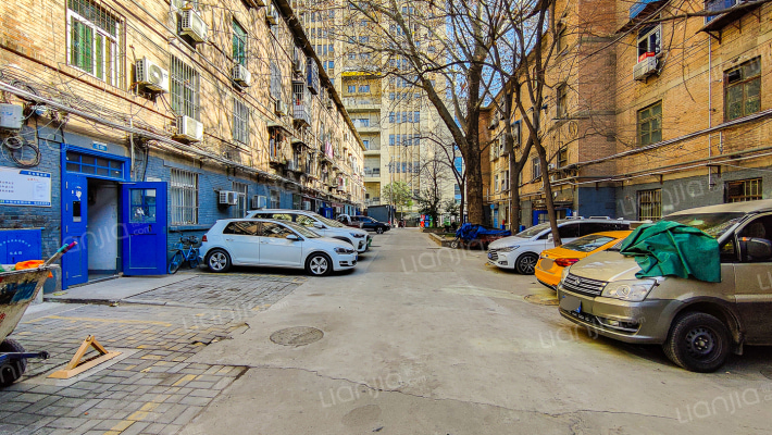 三小家属院外景图