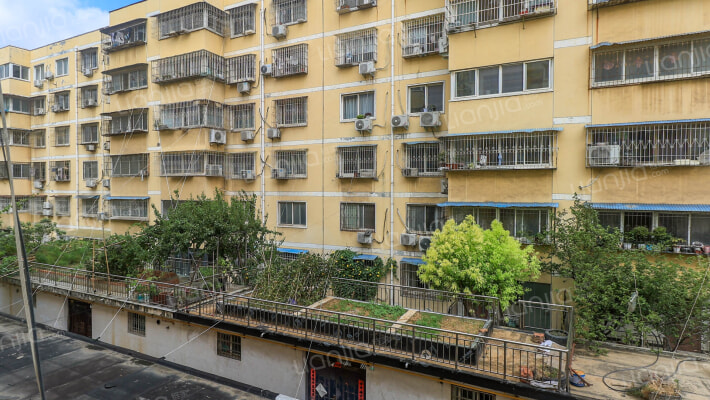 质量监督站家属院外景图