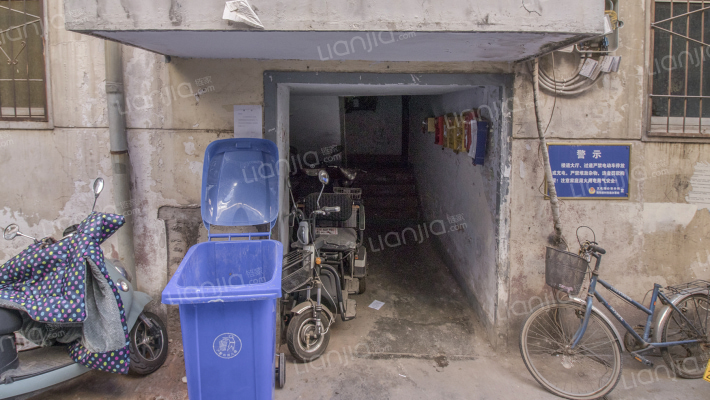 天明路56号院外景图