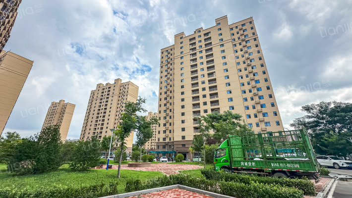 高垣富雅华庭外景图