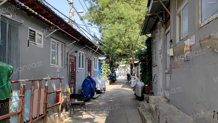 东厅胡同外景图