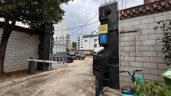 龙翔街大羊巷28号外景图