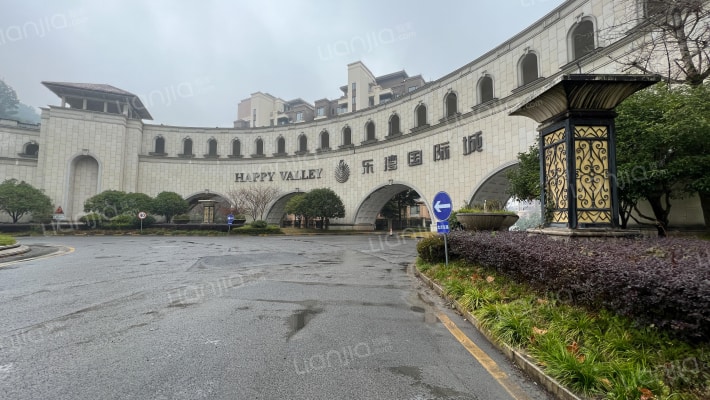 乐湾国际.山湖美郡外景图