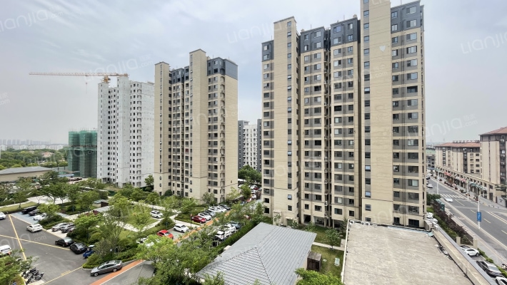 南睿花园外景图