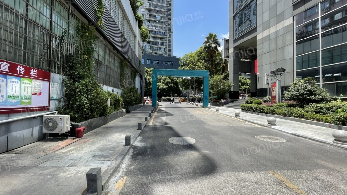 富中商务大厦外景图