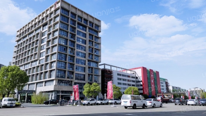 申虹产业园外景图