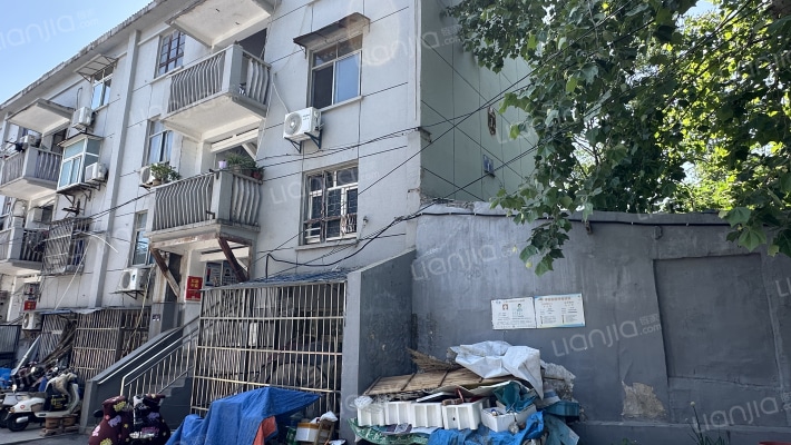 铁路42宿舍外景图