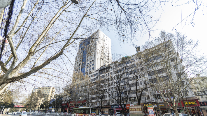 京电大厦外景图