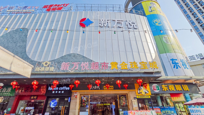 世纪银星广场外景图