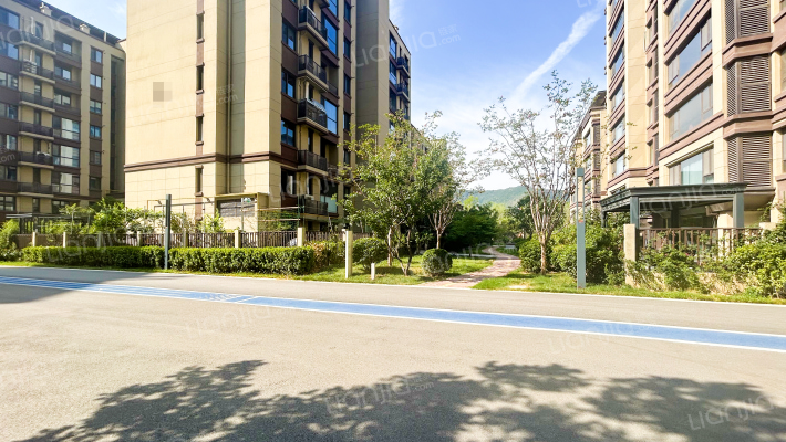 悦尚锦云外景图