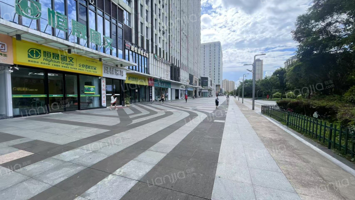 万达5号写字楼外景图