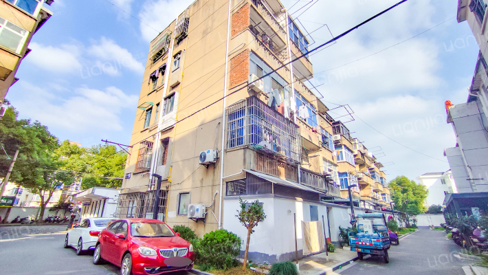 电仪厂宿舍外景图