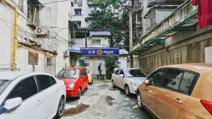 东较场街127号外景图