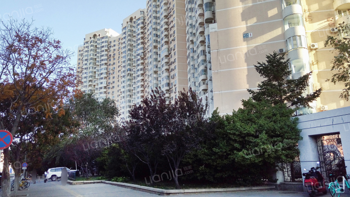 莲花小区外景图