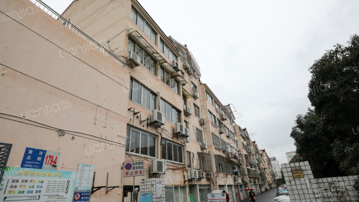 黄河北路179号外景图