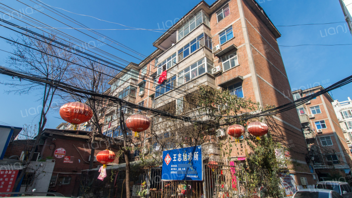 电机厂家属院外景图