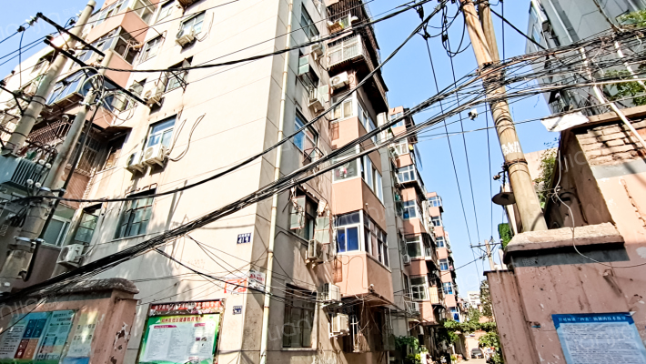 法院后街41号院外景图