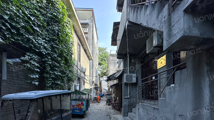 建华西巷外景图