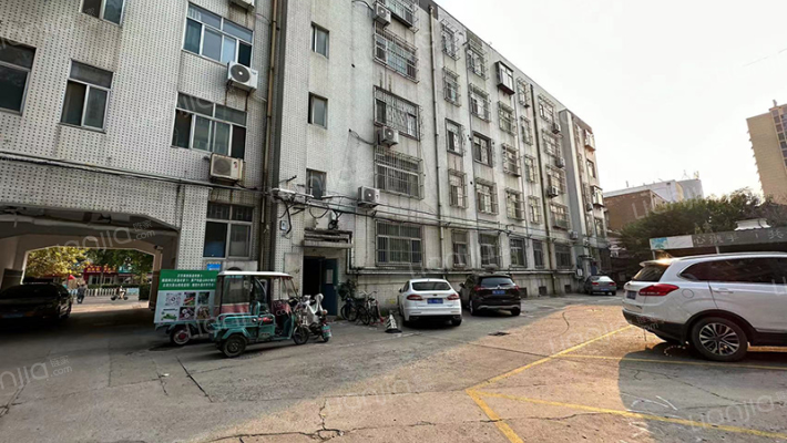 潍坊银行宿舍外景图