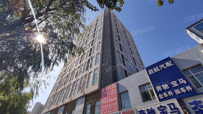 吉高西部财富中心外景图