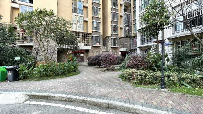 洛卡小城外景图