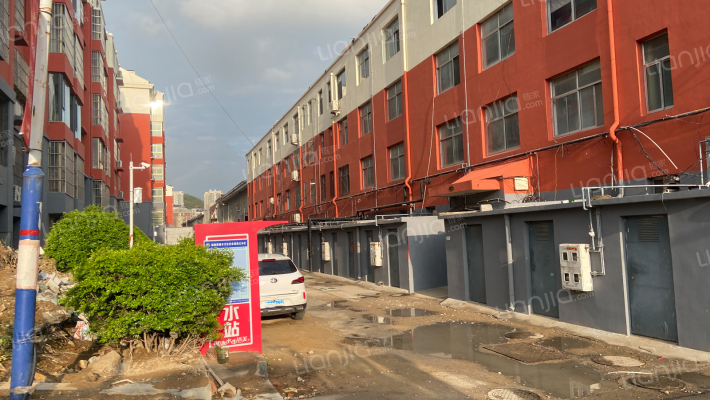 卧虎山花园小区三期外景图