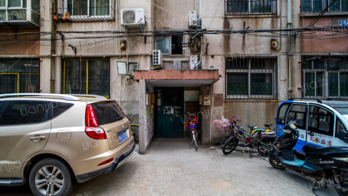 卫生路8号外景图