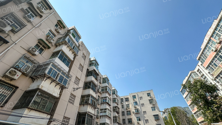 招贤楼东院外景图