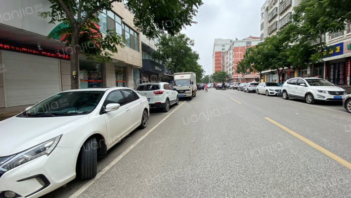 美食街小区外景图