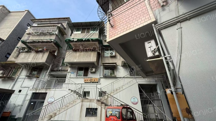 建北商住楼外景图