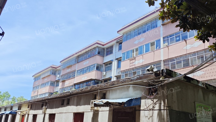 市税务局小区外景图