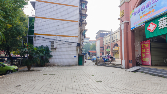 汉阳大街75号外景图