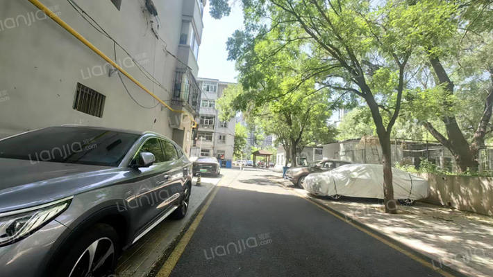 经干院宿舍外景图