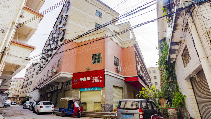 莱茵公寓外景图