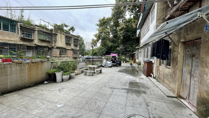 花溪大道北段133号外景图