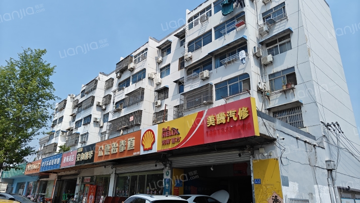 物资公司宿舍楼外景图