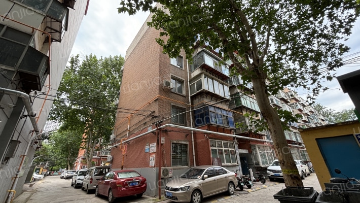 河北师范大学东校区中院外景图