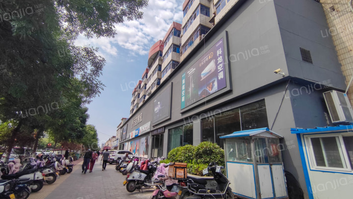 宋门关南后街35号院外景图