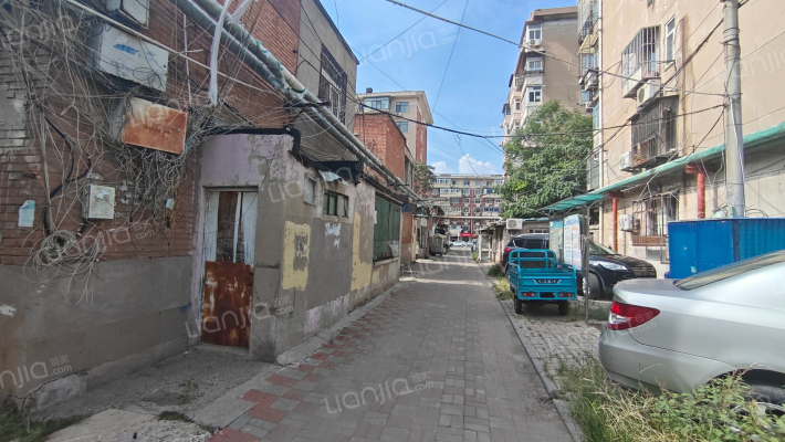 沧浪东南里外景图