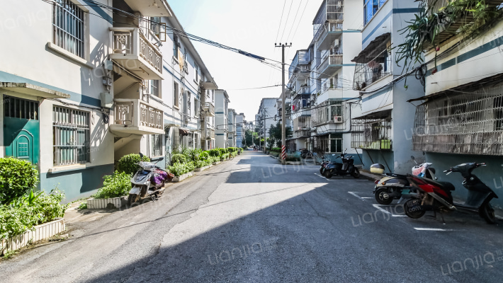 邕宁区政府大院外景图