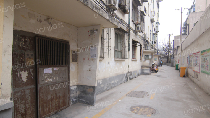 城东路147号院外景图