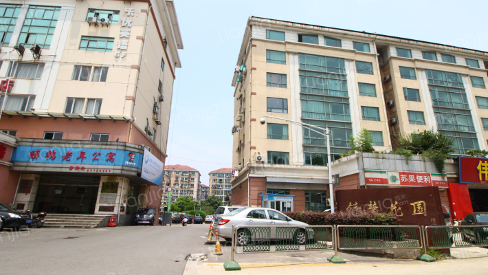 钟麓花园外景图