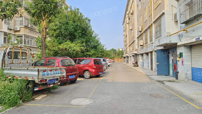 翡翠园小区外景图