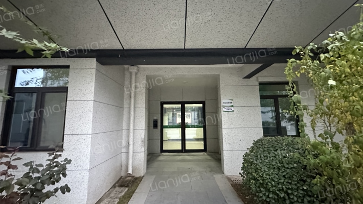 绿城中正诚园外景图