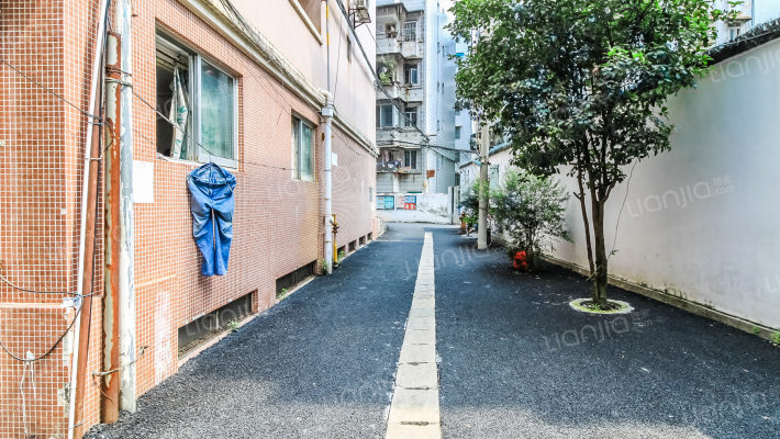 滨江公寓外景图