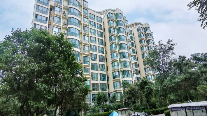 湖光山色家园外景图