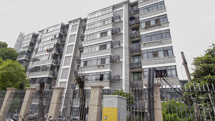 外经贸学院职工宿舍外景图