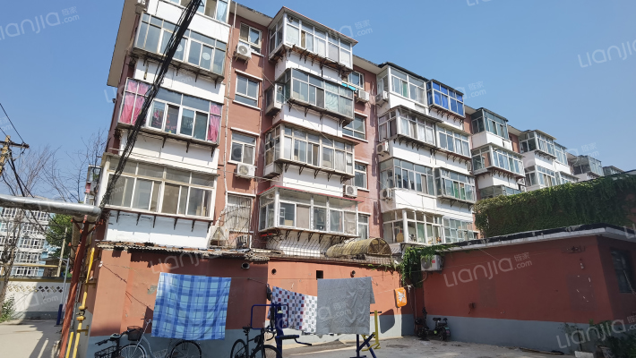 新华服装厂外景图