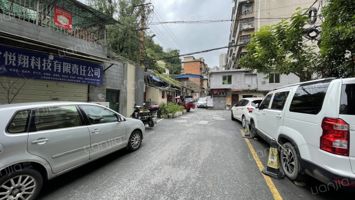 花溪大道北段99号外景图