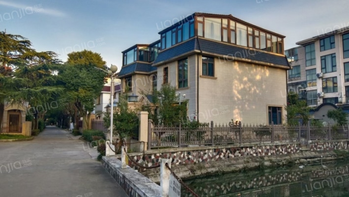 宝岛别墅外景图